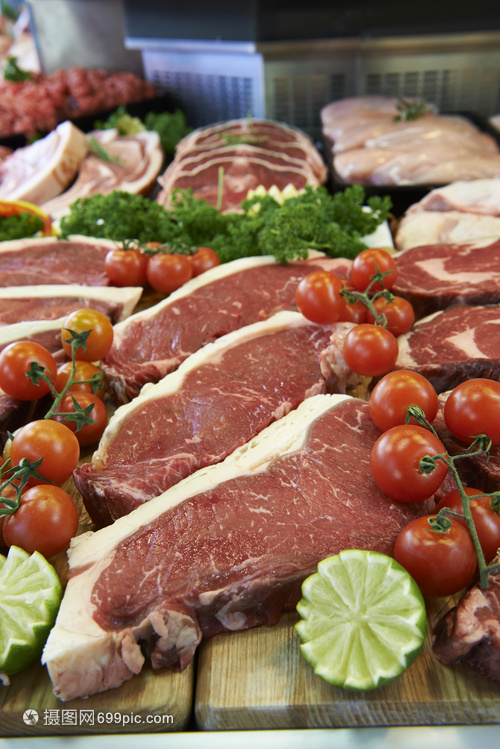 新鲜肉品与环保地膜 现代肉店的展示与责任